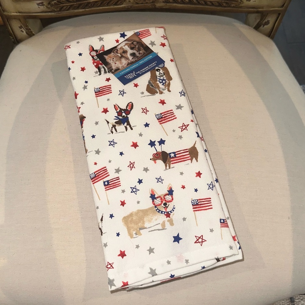 NWT THE HUMANE SOCIETY Kitchen Towels 3 pc. Dogs 4th of July Patriotic Cotton